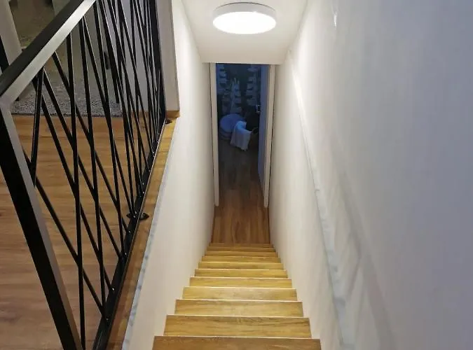 아파트 Rainbow Apartment,